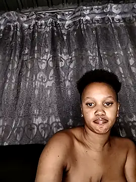 Snapshot of Sego_TeeTee chatting on April 2026 11:24:01 PM Sego TeeTee online show from April 2026 11:24:01 PM