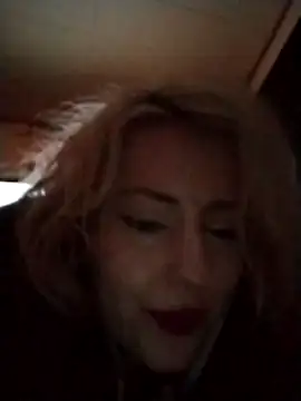 Snapshot of SkarlettRose96 chatting on February 2026 03:44:01 AM SkarlettRose96 online show from February 2026 03:44:01 AM