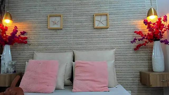 IssabellaLopez online show from October 2025 12:09:02 PM