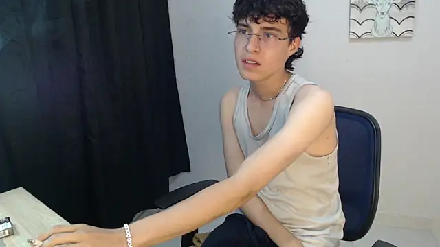 Jeam hot online show from December 2024 09:47:02 PM