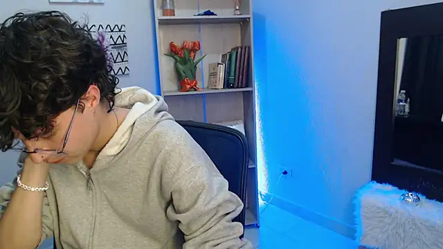 Jeam hot online show from January 2025 01:36:02 AM