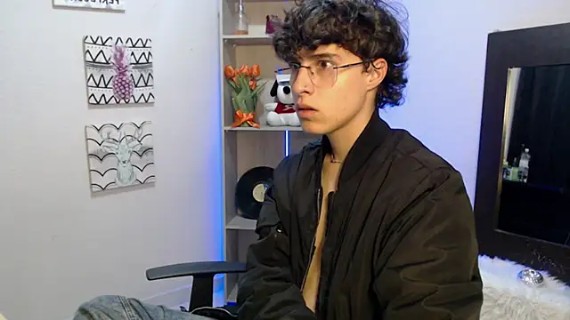 Jeam hot online show from January 2025 08:56:02 PM