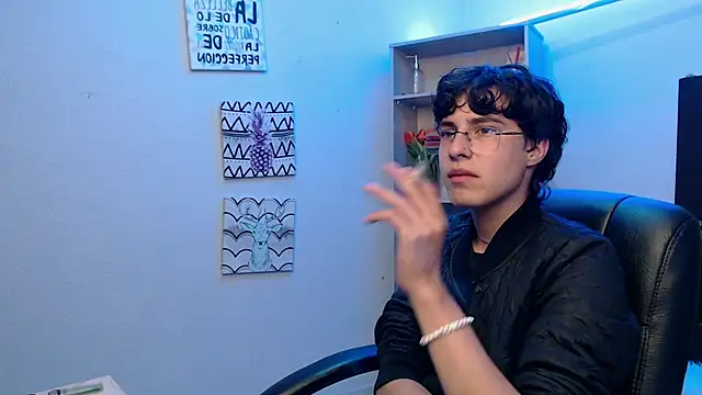 Jeam hot online show from February 2025 09:28:01 PM