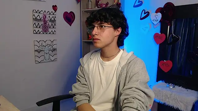 Jeam hot online show from February 2025 09:42:01 PM