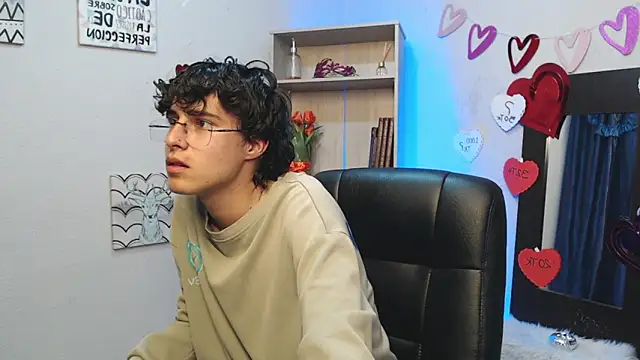 Jeam hot online show from March 2025 09:05:02 PM