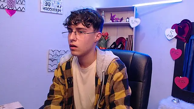 Jeam hot online show from March 2025 08:48:02 PM