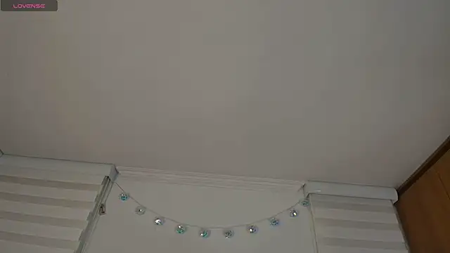 venusleroy  online show from March 2026 11:32:02 PM