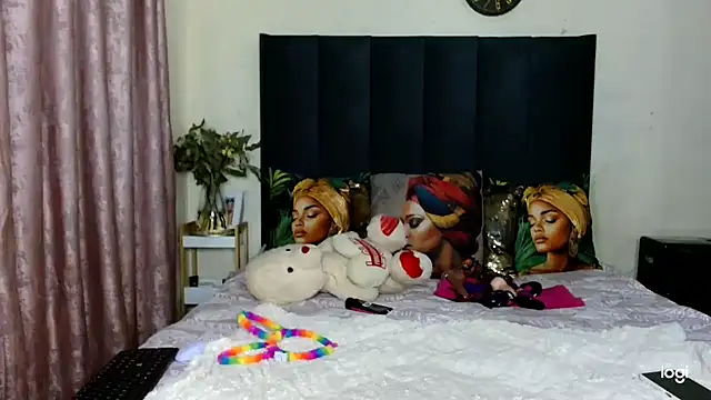 quenliyasa online show from December 2025 09:19:02 PM