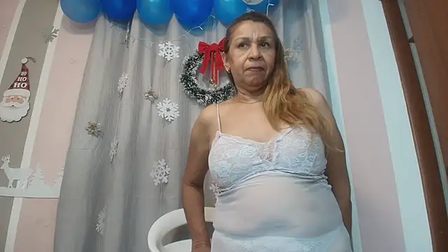 Snapshot of Lesbiandreams chatting on December 2024 08:47:02 PM Lesbiandreams online show from December 2024 08:47:02 PM