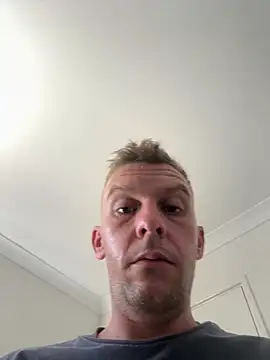 aus guy93 online show from May 2026 06:41:02 AM