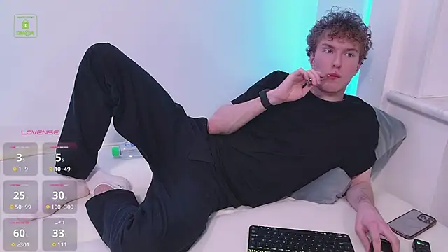 Snapshot of Tony_Talorr chatting on February 2025 02:13:02 PM Tony Talorr online show from February 2025 02:13:02 PM