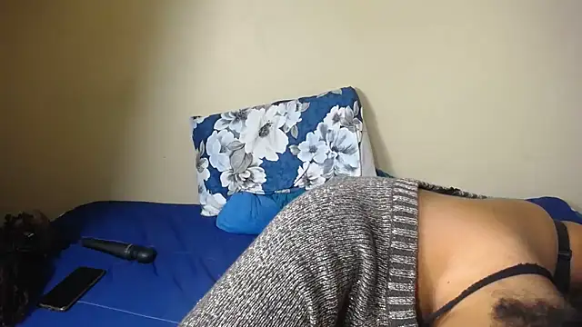 2Sweetysmile online show from November 2025 10:43:01 PM