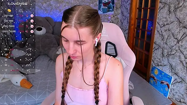 Snapshot of _flowersweeet_ chatting on October 2025 10:14:02 AM flowersweeet online show from October 2025 10:14:02 AM