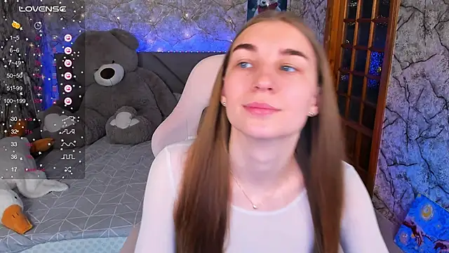 Snapshot of _flowersweeet_ chatting on November 2025 12:37:02 PM flowersweeet online show from November 2025 12:37:02 PM