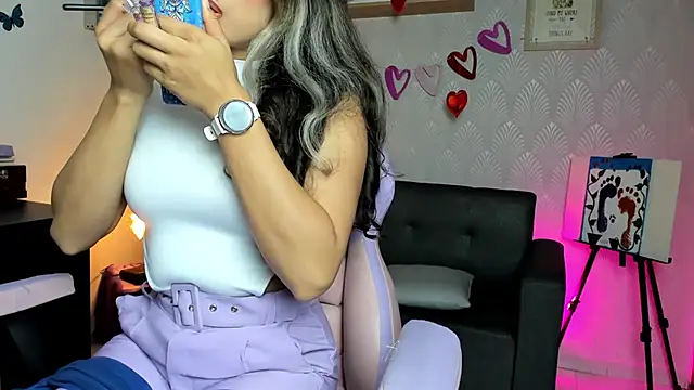 Alaia Love77 online show from February 2026 10:11:02 PM