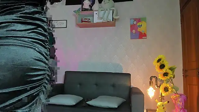 Snapshot of Alaia_Love77 chatting on April 2026 09:50:02 PM Alaia Love77 online show from April 2026 09:50:02 PM