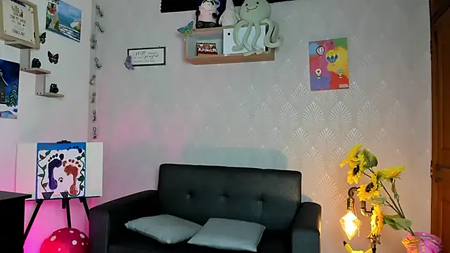 Snapshot of Alaia_Love77 chatting on May 2026 10:29:01 PM Alaia Love77 online show from May 2026 10:29:01 PM