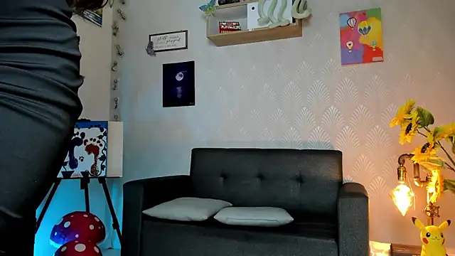 Snapshot of Alaia_Love77 chatting on May 2026 08:16:01 PM Alaia Love77 online show from May 2026 08:16:01 PM