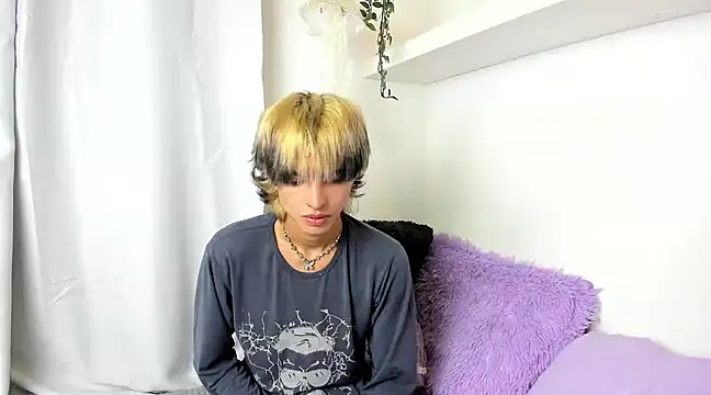 Snapshot of santy-kitty chatting on December 2024 06:44:02 AM santy-kitty online show from December 2024 06:44:02 AM