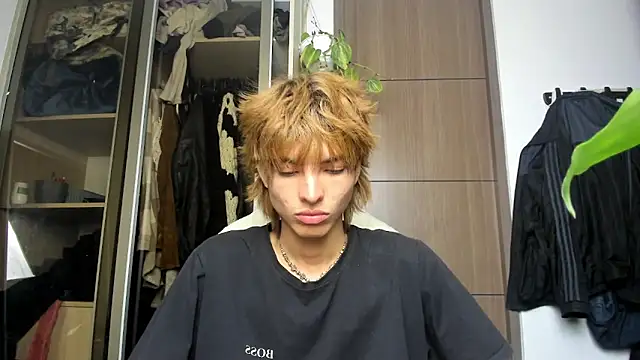 Snapshot of santy-kitty chatting on February 2025 03:23:02 AM santy-kitty online show from February 2025 03:23:02 AM