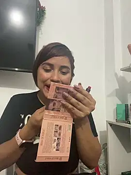 perlita05 online show from March 2025 01:21:02 AM