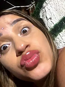 perlita05 online show from January 2026 02:36:02 AM