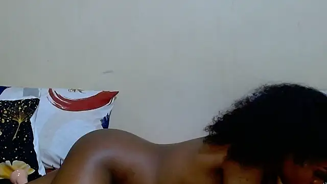 DiamondLuv29 online show from February 2026 03:19:02 PM