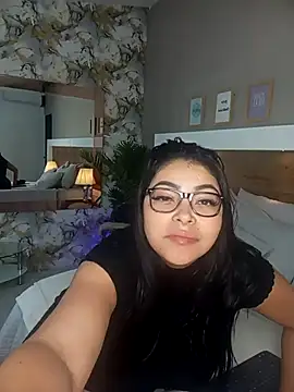 EmaBakker online show from November 2025 11:34:02 AM