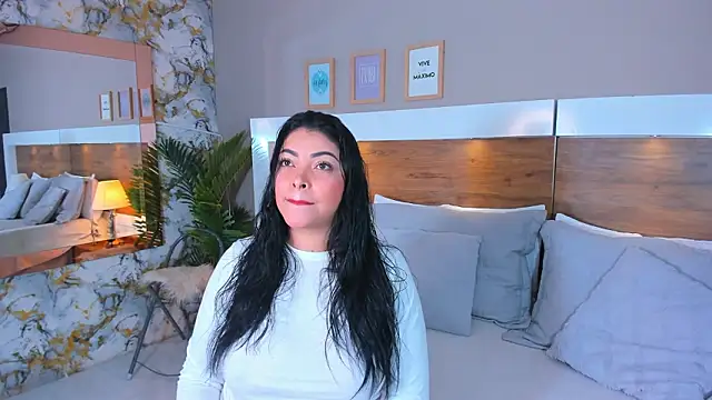 EmaBakker online show from February 2026 10:47:02 AM