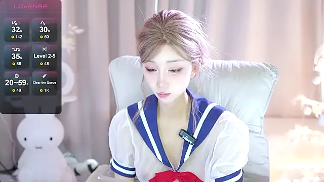 Snapshot of UUKiss_ chatting on March 2025 02:10:02 AM UUKiss online show from March 2025 02:10:02 AM