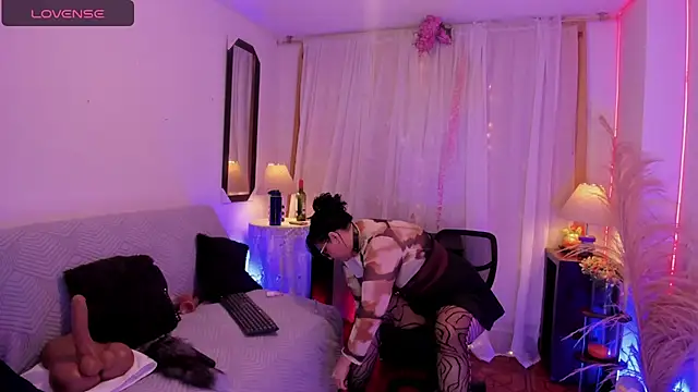 Venus R0se online show from March 2026 08:15:01 AM