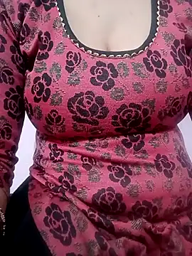 Snapshot of Mahi_Baby25 chatting on December 2025 04:07:02 AM Mahi Baby25 online show from December 2025 04:07:02 AM