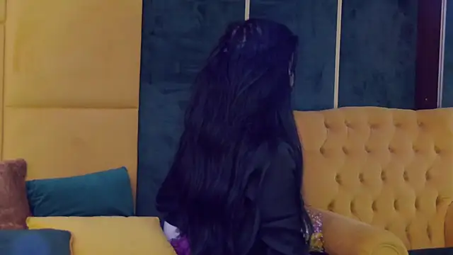 Snapshot of GiuliaHarvey chatting on March 2025 06:36:02 AM GiuliaHarvey online show from March 2025 06:36:02 AM