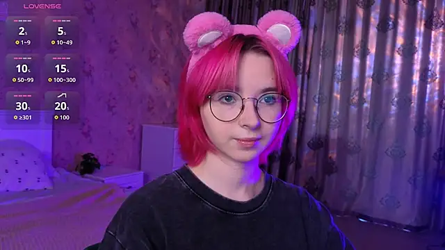 Nora Failure online show from September 2025 10:04:01 AM