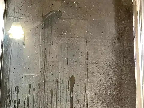 Snapshot of twentywithafelonyy chatting on November 2025 01:52:02 AM twentywithafelonyy online show from November 2025 01:52:02 AM