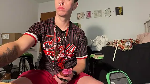 Snapshot of twentywithafelonyy chatting on December 2025 08:12:01 AM twentywithafelonyy online show from December 2025 08:12:01 AM