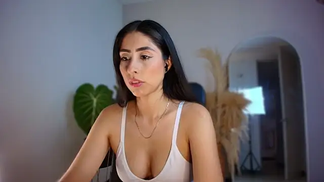 auroracaruso11 online show from November 2025 10:11:02 PM