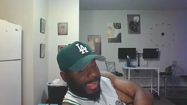 Snapshot of Stayinalive1992 chatting on January 2025 07:36:02 AM Stayinalive1992 online show from January 2025 07:36:02 AM