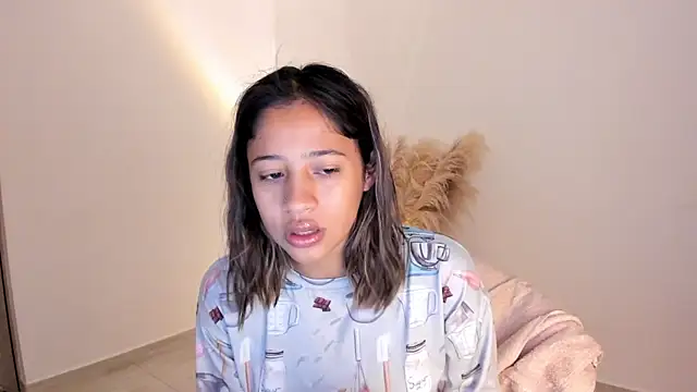 amelie murphy  online show from November 2025 01:22:02 PM