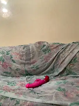 Snapshot of Layla-daloua chatting on September 2025 07:48:01 PM Layla-daloua online show from September 2025 07:48:01 PM