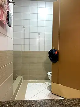 Snapshot of Layla-daloua chatting on November 2025 10:36:01 PM Layla-daloua online show from November 2025 10:36:01 PM