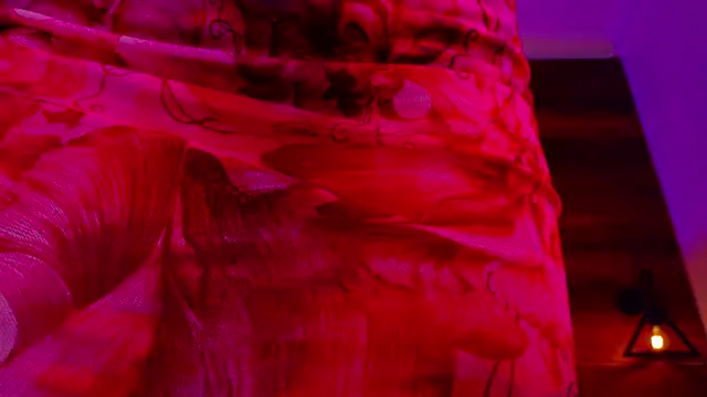 ParisFox  online show from February 2026 07:39:01 PM