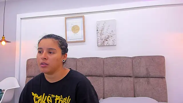 Dilan y Mia online show from January 2025 01:07:01 PM