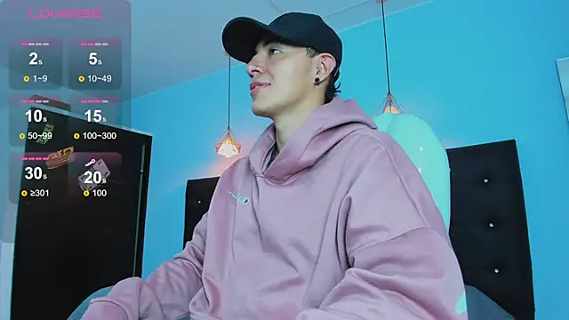 Snapshot of Lobo_17_ chatting on November 2025 03:50:01 AM Lobo 17 online show from November 2025 03:50:01 AM