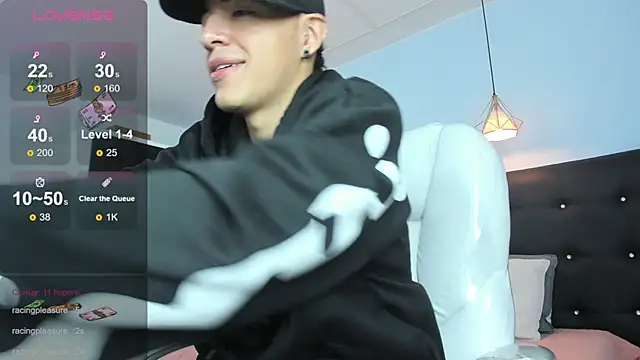 Snapshot of Lobo_17_ chatting on November 2025 03:50:01 AM Lobo 17 online show from November 2025 03:50:01 AM