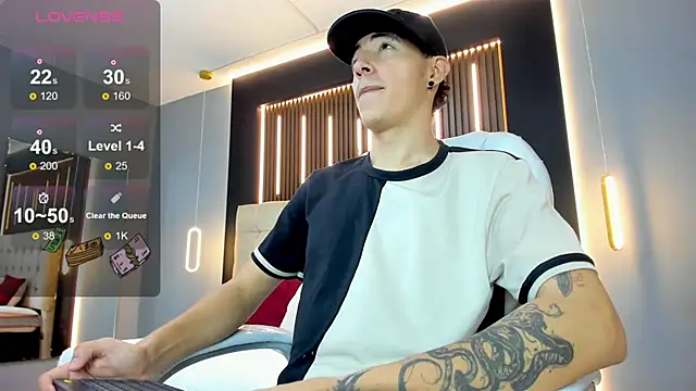 Lobo 17  online show from February 2026 03:37:02 AM