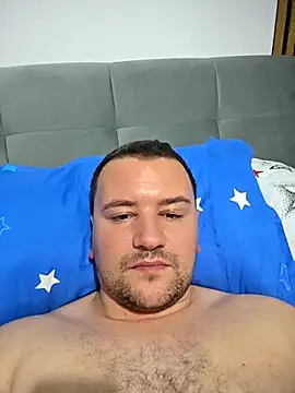 KarlosCarutox online show from November 2025 05:25:01 PM