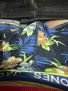 HAPPYKYLI online show from December 2024 09:29:02 PM