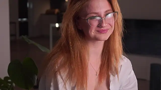 Snapshot of EsmaCrumbley chatting on March 2026 04:29:01 AM EsmaCrumbley online show from March 2026 04:29:01 AM