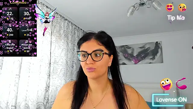 Snapshot of MyaBigBoobs chatting on September 2025 10:31:01 AM MyaBigBoobs online show from September 2025 10:31:01 AM